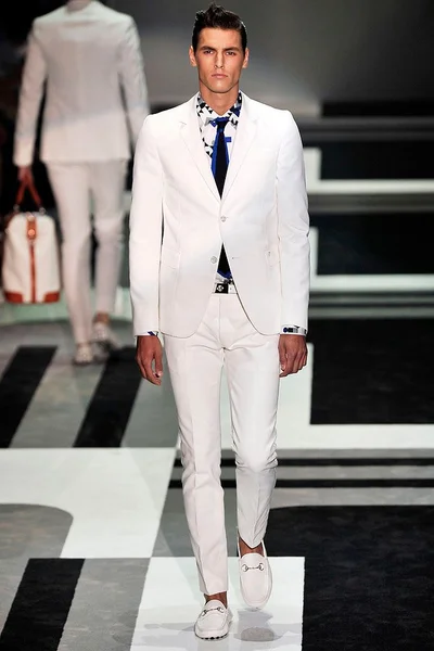 Look 2